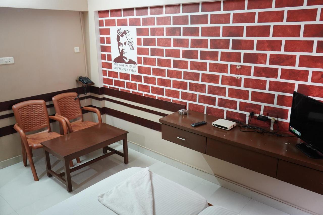 Sangeetha Tourist Home Thiruvananthapuram Eksteriør bilde